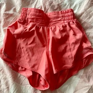 Lululemon
Hotty Hot HR Short
2.5"*Lined size 0